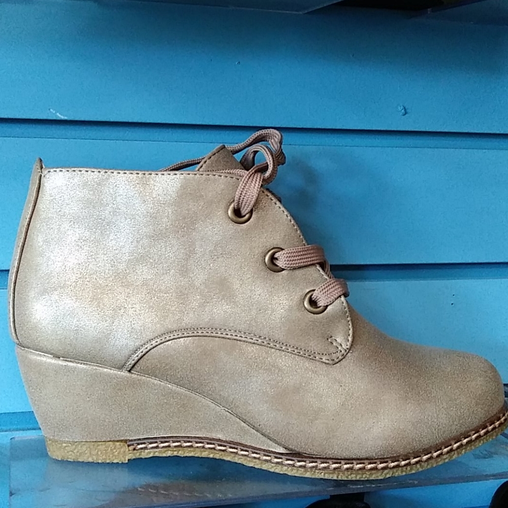 NEW Lace up Oxford Ankle Bootie